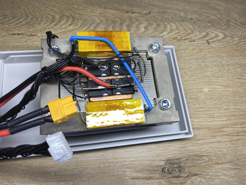 Elektronik kör yük V1 iç yerleşim ikinci görünüm