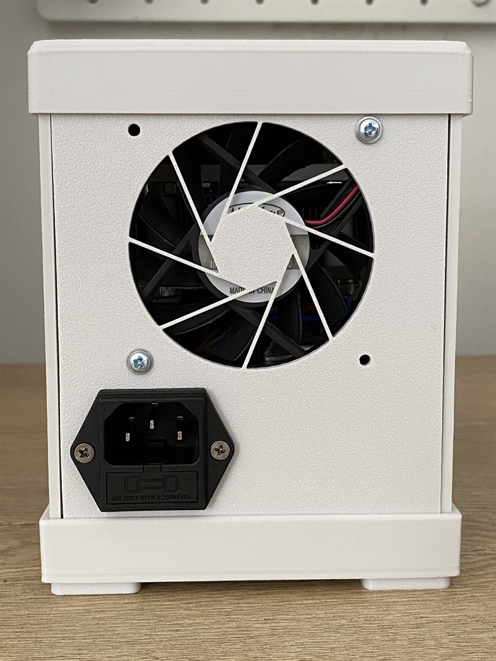 Elektronik kör yük V1 yeni kasa arka görünüm